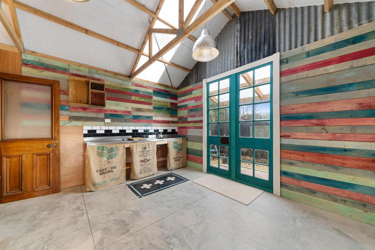 The Walnut Tree House - Martinborough Holiday Home Exteriér fotografie