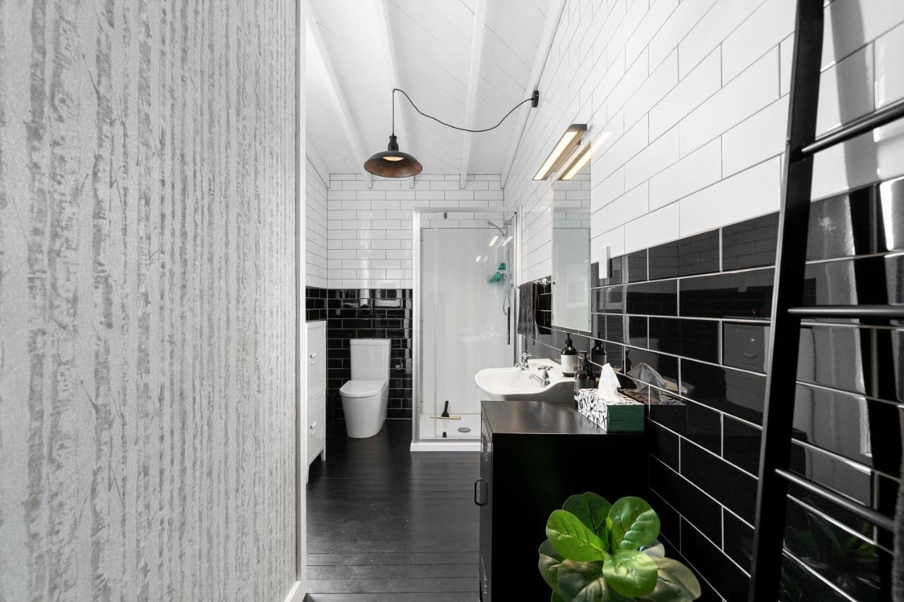 The Walnut Tree House - Martinborough Holiday Home Exteriér fotografie
