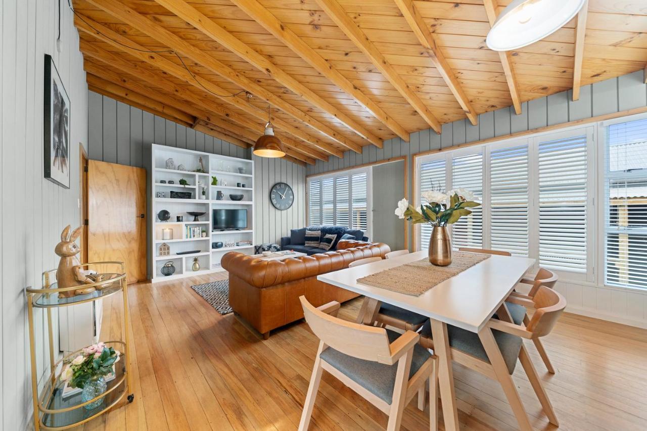 The Walnut Tree House - Martinborough Holiday Home Exteriér fotografie
