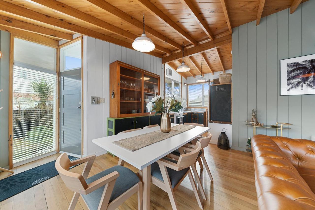 The Walnut Tree House - Martinborough Holiday Home Exteriér fotografie