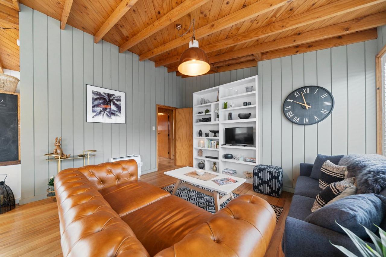The Walnut Tree House - Martinborough Holiday Home Exteriér fotografie